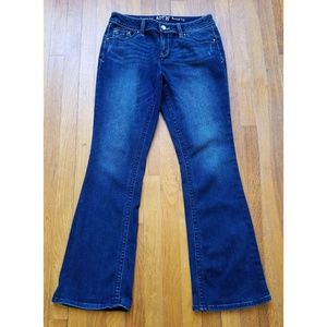 Apt. 9 Bootcut Leg Jean's Size 8